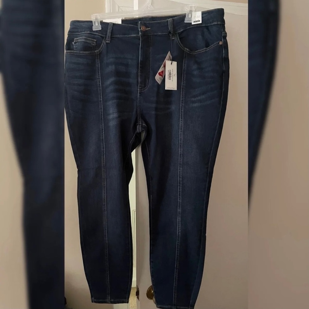 Mid Seam Stitch Skinny Jeans